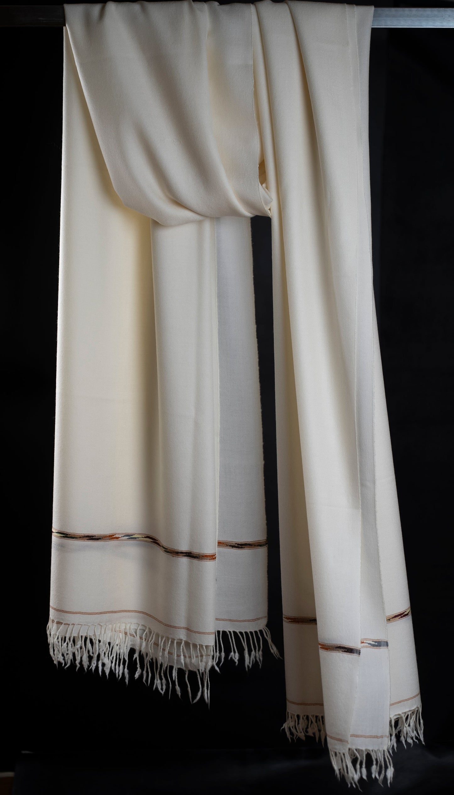 White Double Layered Men’s Shawl – Made with 72% Wool | Premium Winter Wear